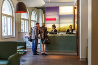 What Hotel Guests Want From a Hotel: A Social Media Analysis