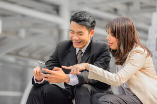 Thomson Reuters Boosts Eikon Application Security for Enterprise Financial Services Clients