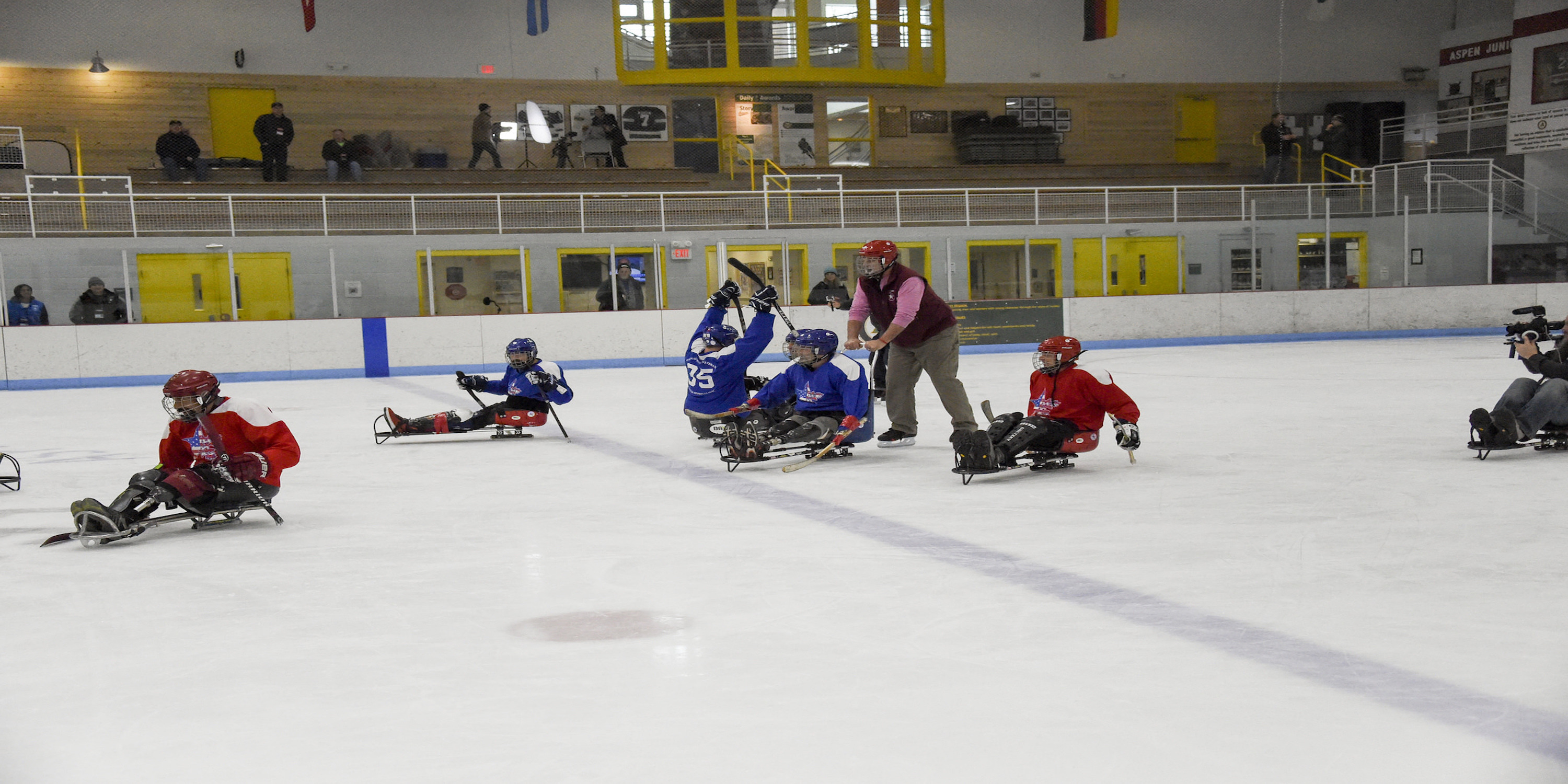 disabled veterans enaging in ice hockey.