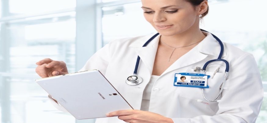 Technology in nursing is helping to ensure streamlining clinical communications, the improvement of quality of care, and enhancing patient engagement.