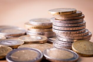 How Artificial Intelligence Is Reshaping Jobs in Banking