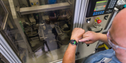 IoT Wearables Bring Greater Operational Efficiency to Magna’s Factory