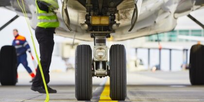 Airline IT Helps Ground Crews Improve Performance With Mobile Devices