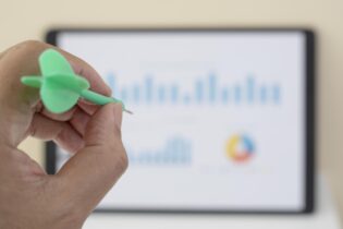 Small Banks Need Big Data to Maintain Customer Service Edge