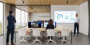 7 ways to improve office collaboration - Samsung Business Insights