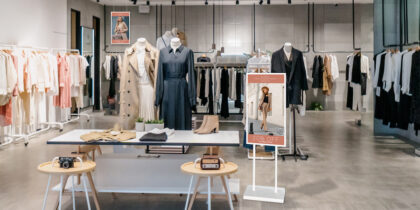 Poster vs E-paper: How next-gen displays are redefining retail and transportation