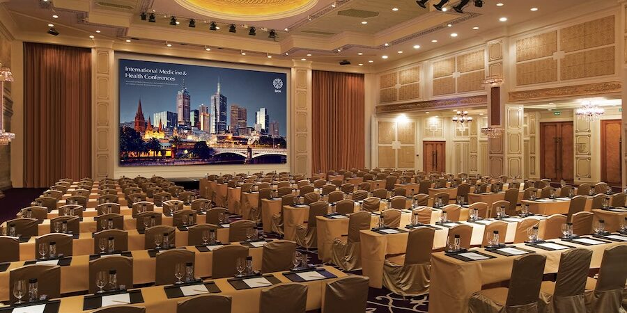 4 ways to design a modern office for collaboration and success