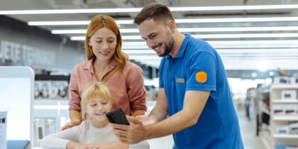 The future of retail: Turning associates into revenue powerhouses with mobile tech